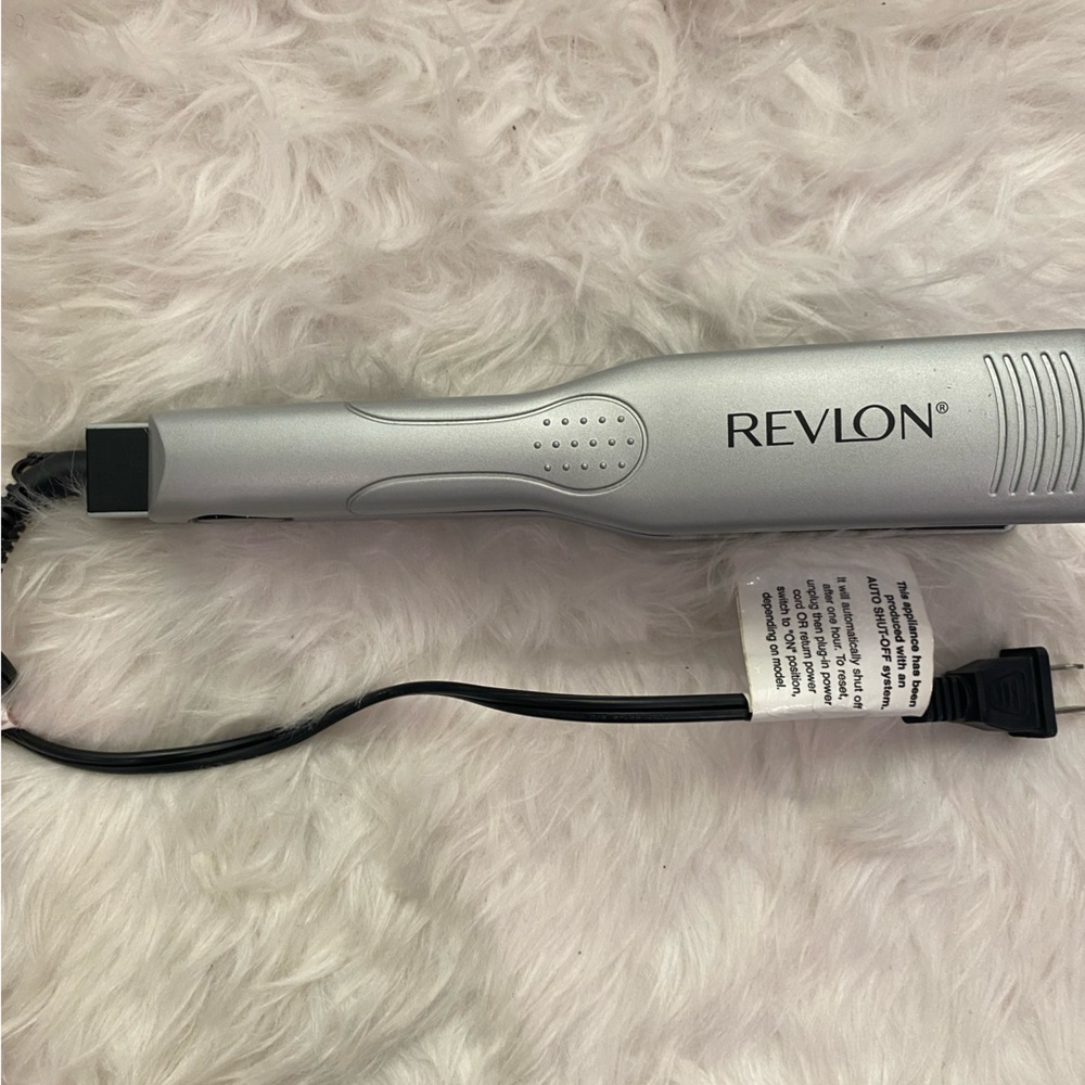 REVLON Flat iron